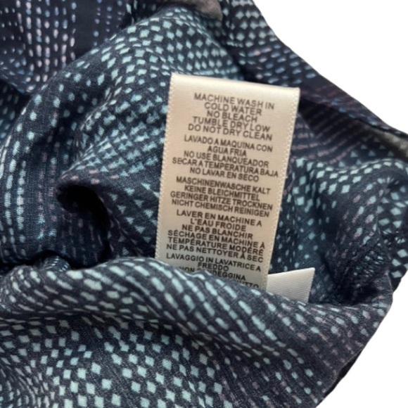 Cloth and Stone Geometric Blouse Size Medium - Picture 6 of 9